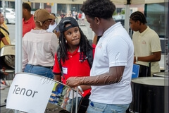 Being introduced to the steelpan instrument, getting a sense of how it is played