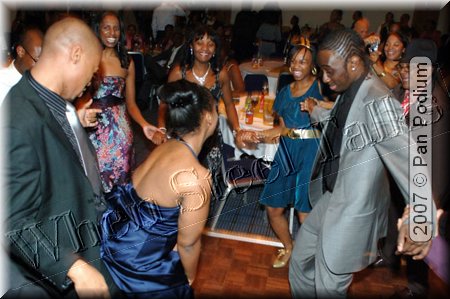 Crowd Jammin.jpg