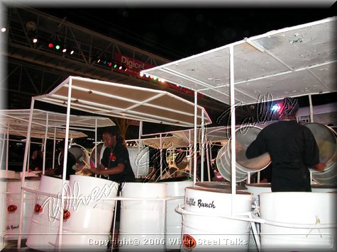 Skiffle_Bunch_DSCN3915Semi Finals 2006.JPG